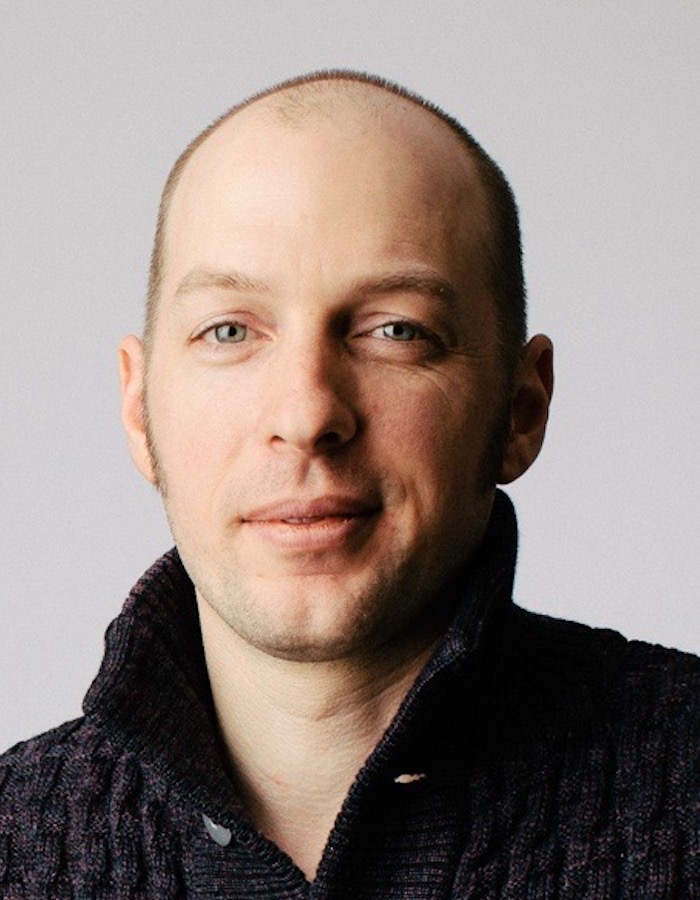Michael Noah Weiss est professeur associé au Département des sciences de l'éducation de l'Université du Sud-Est de la Norvège. Il est titulaire d'un doctorat en philosophie, a dirigé la publication de « The Socratic Handbook » (Le Manuel socratique) et est l'ancien vice-président de la Société norvégienne de pratique philosophique. Source : ICPP 2023 - 17e Conférence internationale sur la pratique philosophique